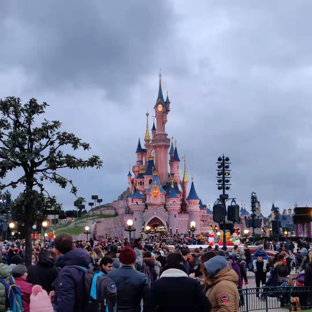 /uploads/2019/12/mt_disneyparis2_06.jpg